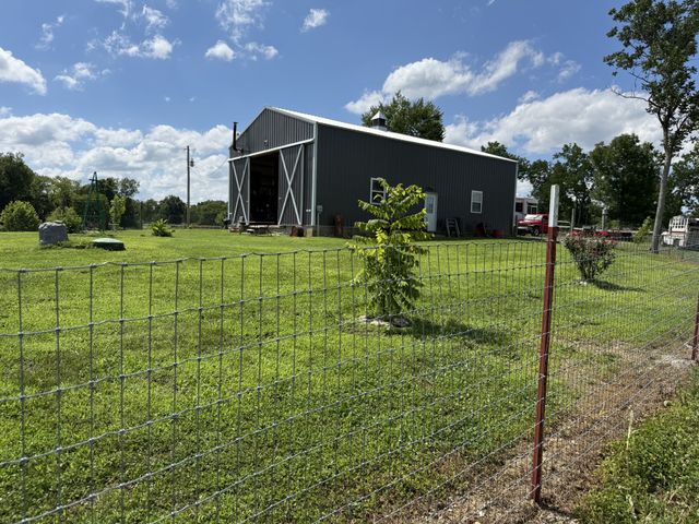 750 Railroad Rd, Wartrace, TN 37183