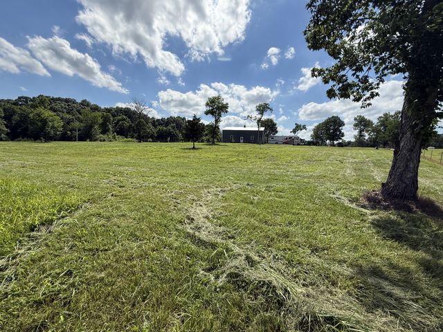 750 Railroad Rd, Wartrace, TN 37183