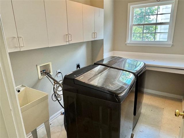 230 Albrighton Court, Suwanee, GA 30024