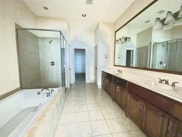 10555 Steinbeck Lane, Irving, TX 75063
