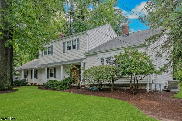 23 Haller Dr, Cedar Grove Twp., NJ 07009