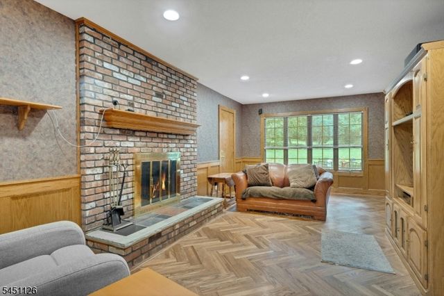 23 Haller Dr, Cedar Grove Twp., NJ 07009