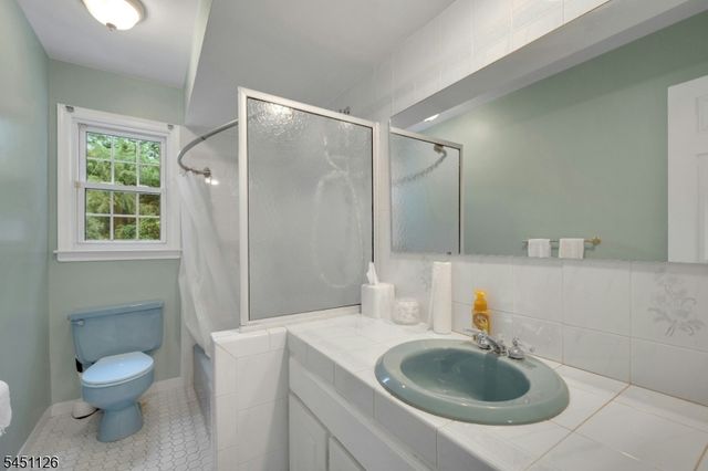 23 Haller Dr, Cedar Grove Twp., NJ 07009