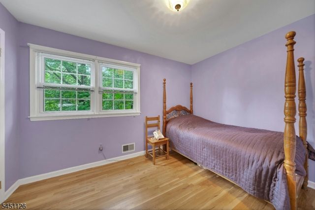 23 Haller Dr, Cedar Grove Twp., NJ 07009