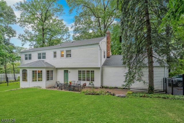 23 Haller Dr, Cedar Grove Twp., NJ 07009