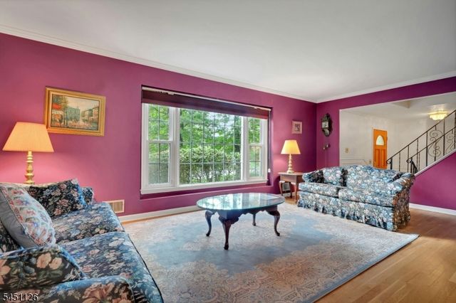 23 Haller Dr, Cedar Grove Twp., NJ 07009