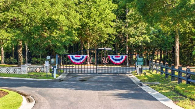 37 Highwood Circle, Murrells Inlet, SC 29576