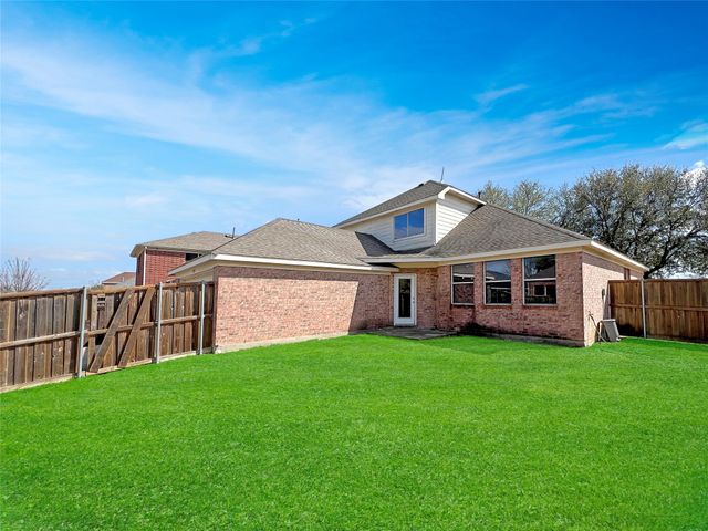 1203 Whitecreek Drive, Glenn Heights, TX 75154