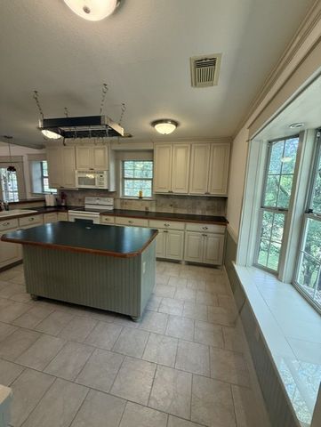 1379 Gilman Road, Kennedale, TX 76140
