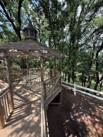 1379 Gilman Road, Kennedale, TX 76140