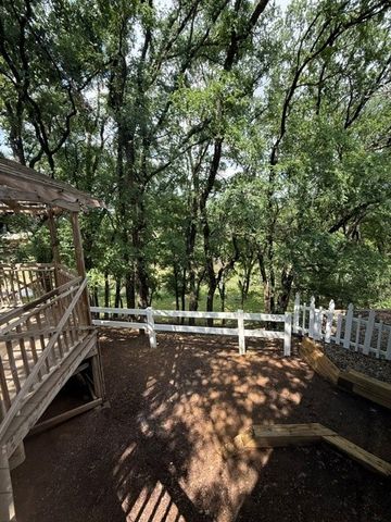 1379 Gilman Road, Kennedale, TX 76140