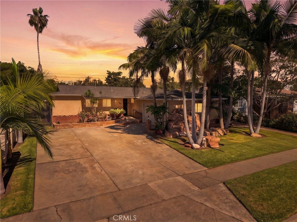 431 E Rosslynn, Fullerton, CA 92832 — exterior