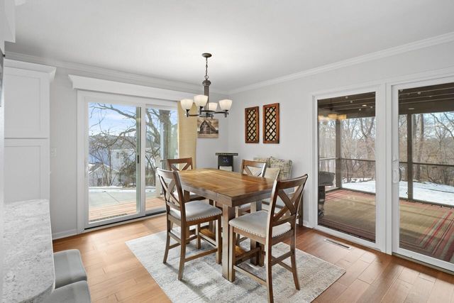 30527 Mountain LANE, Waterford, WI 53185