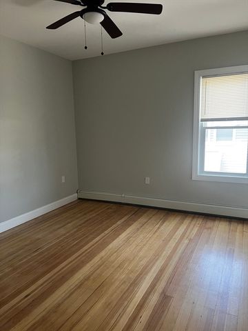 2039 Pleasant St 3, Fall River, MA 02723
