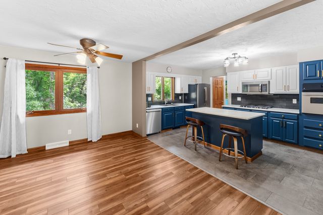 8145 54TH Street Court, Coal Valley, IL 61240