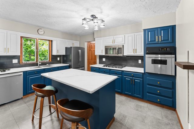 8145 54TH Street Court, Coal Valley, IL 61240