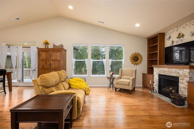 1875 Fraser Avenue, Mount Vernon, WA 98274