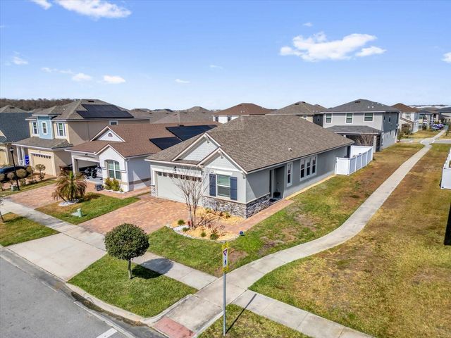 2401 AVIAN LOOP, Kissimmee, FL 34741