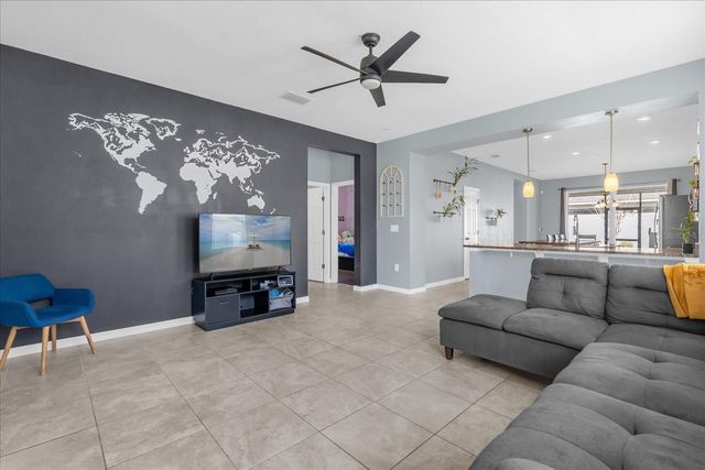 2401 AVIAN LOOP, Kissimmee, FL 34741