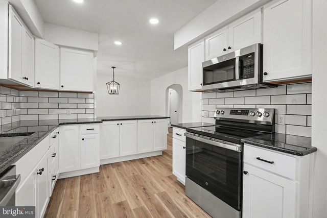 1555 LOCUST ST, New Cumberland, PA 17070