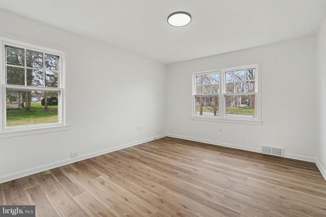 1555 LOCUST ST, New Cumberland, PA 17070