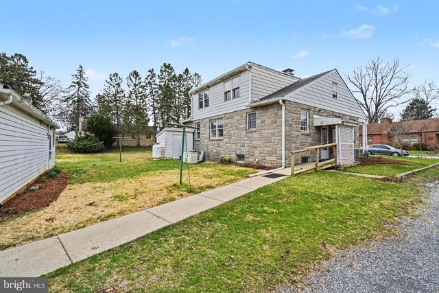 1555 LOCUST ST, New Cumberland, PA 17070