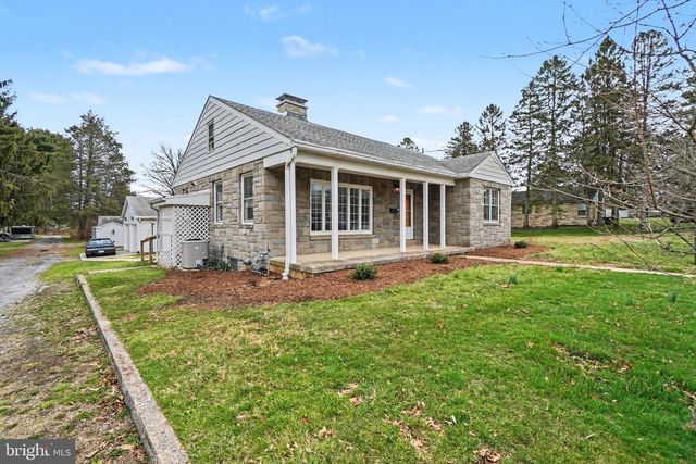 1555 LOCUST ST, New Cumberland, PA 17070