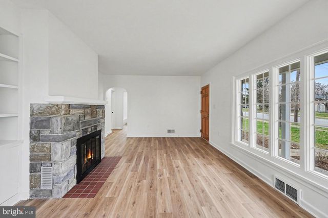 1555 LOCUST ST, New Cumberland, PA 17070