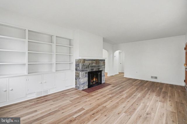 1555 LOCUST ST, New Cumberland, PA 17070