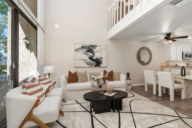 204 Pineview, Irvine, CA 92620
