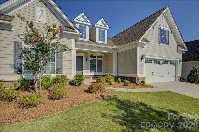 82105 Standing Oak Drive, Charlotte, NC 28278