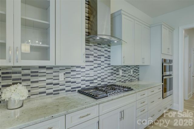 82105 Standing Oak Drive, Charlotte, NC 28278