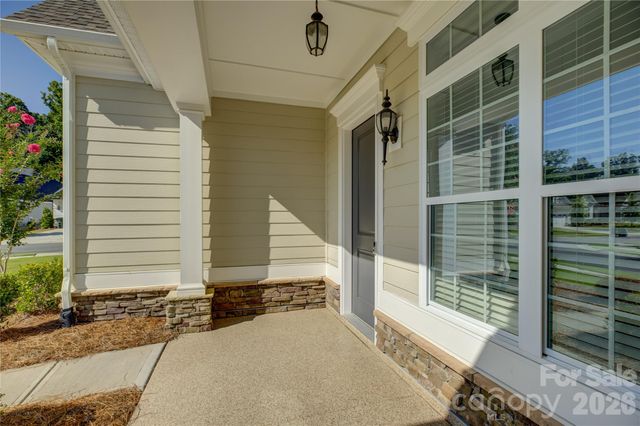 82105 Standing Oak Drive, Charlotte, NC 28278