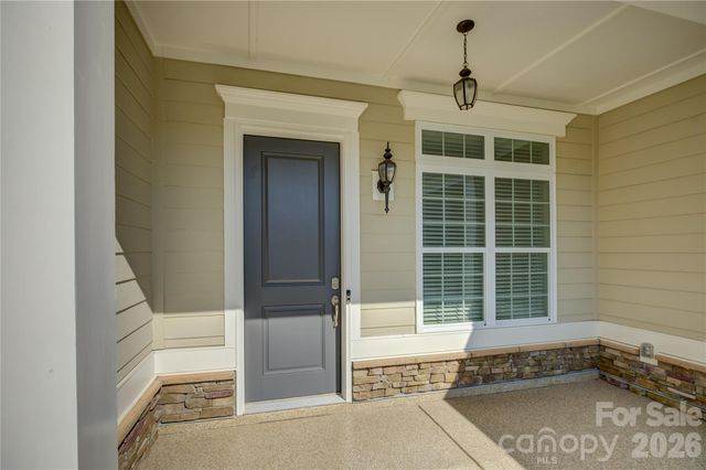 82105 Standing Oak Drive, Charlotte, NC 28278