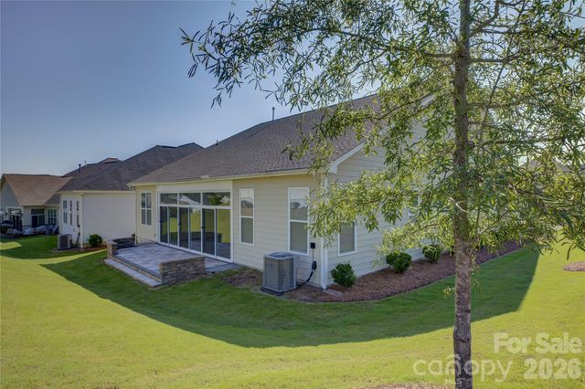 82105 Standing Oak Drive, Charlotte, NC 28278