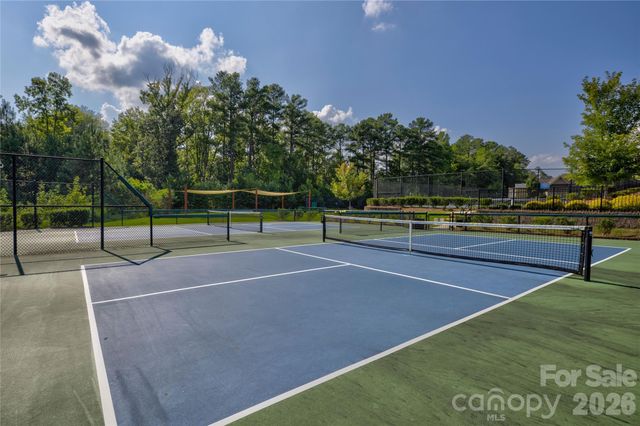 82105 Standing Oak Drive, Charlotte, NC 28278
