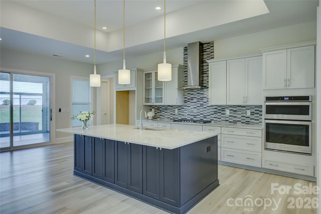 82105 Standing Oak Drive, Charlotte, NC 28278