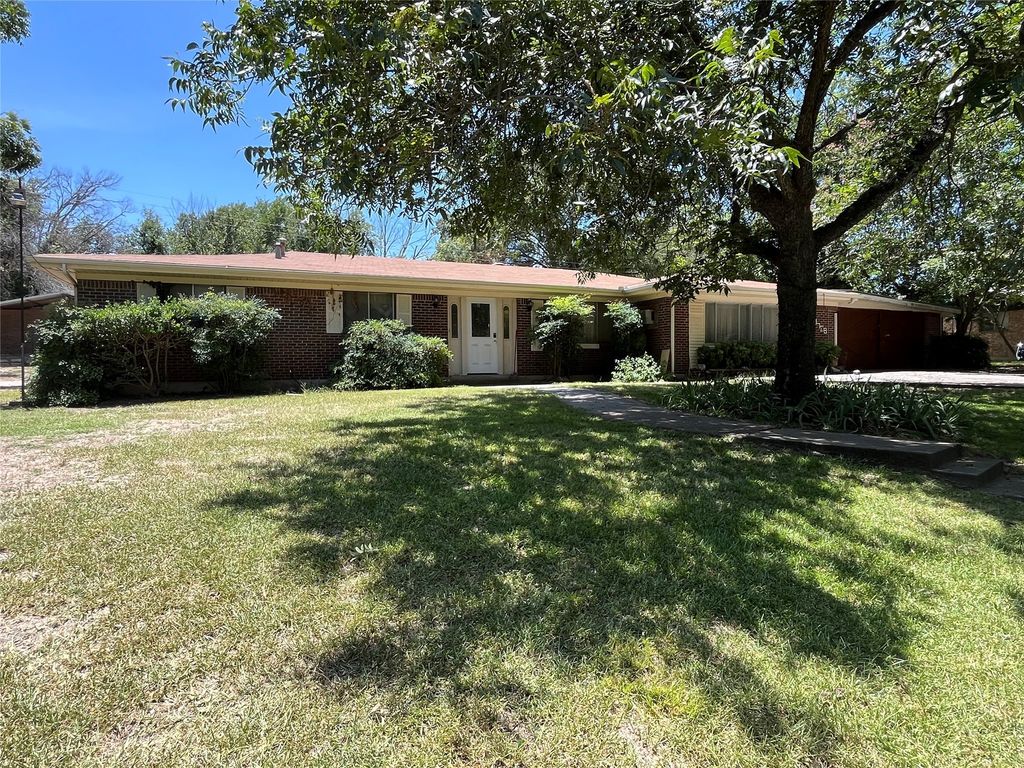 3708 Oak Park Drive A, Weatherford, TX 76087