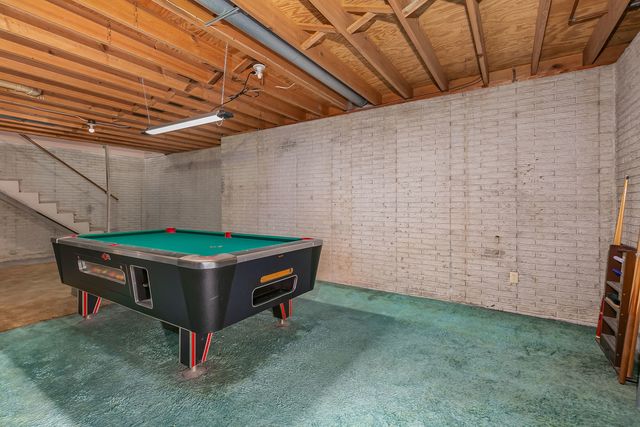 2540 E Crest Avenue, Bettendorf, IA 52722