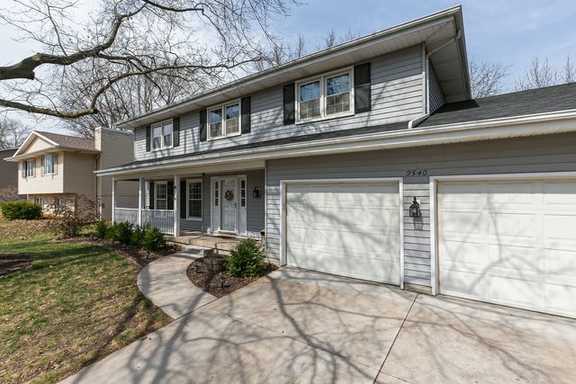 2540 E Crest Avenue, Bettendorf, IA 52722