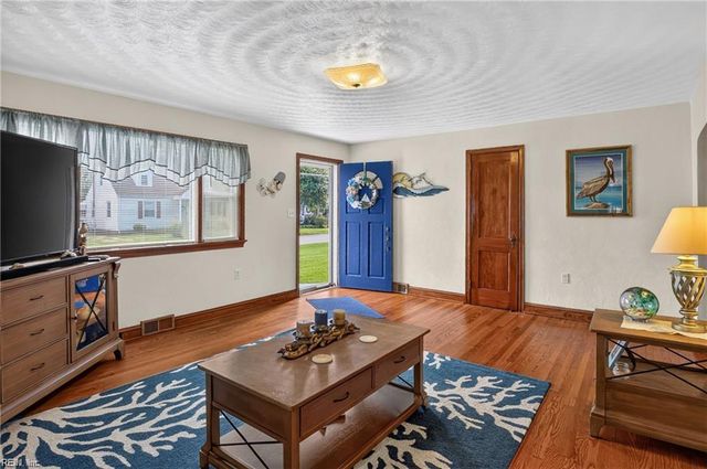 308 Hanbury AVE, Portsmouth, VA 23702