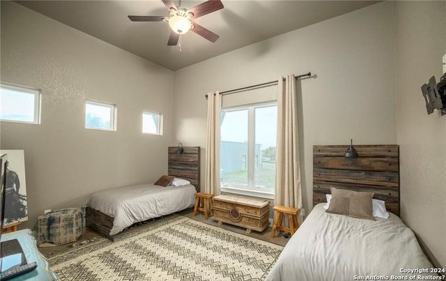 345 Laguna Rd, Bandera, TX 78003