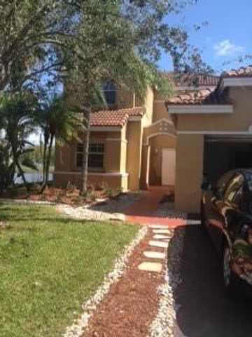 1372 Bayview Circle, Weston, FL 33326