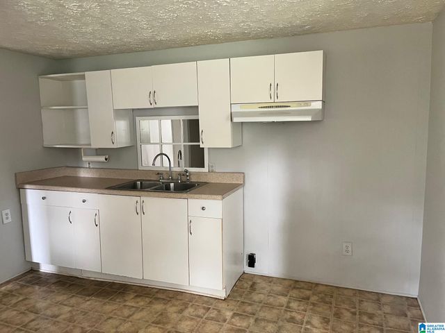 67 OAK STREET, Sylacauga, AL 35150