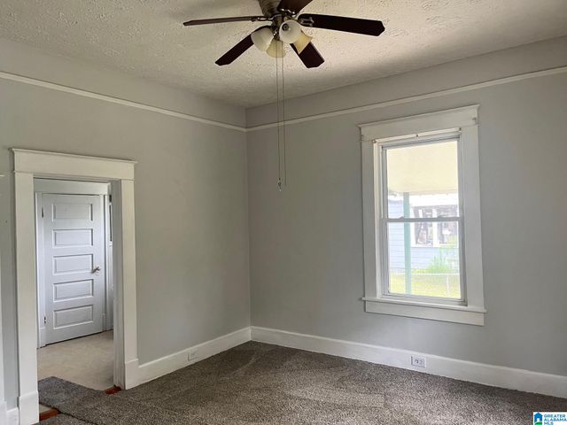 67 OAK STREET, Sylacauga, AL 35150