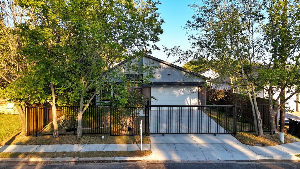 4311 King Street, Greenville, TX 75401