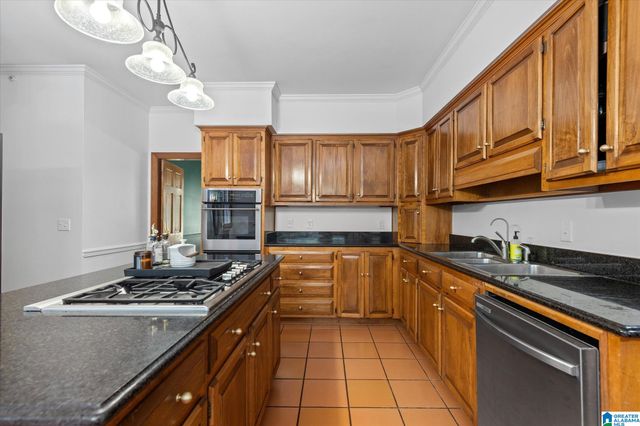 3211 MOUNTAIN RIDGE CIRCLE, Birmingham, AL 35242