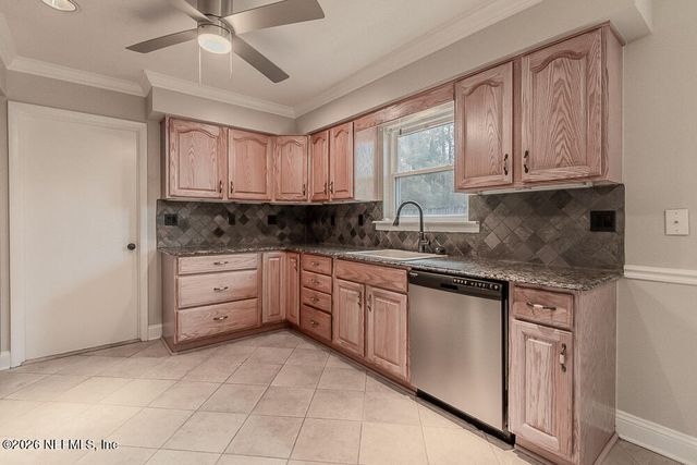 1549 MONTROSE Avenue E, Jacksonville, FL 32210