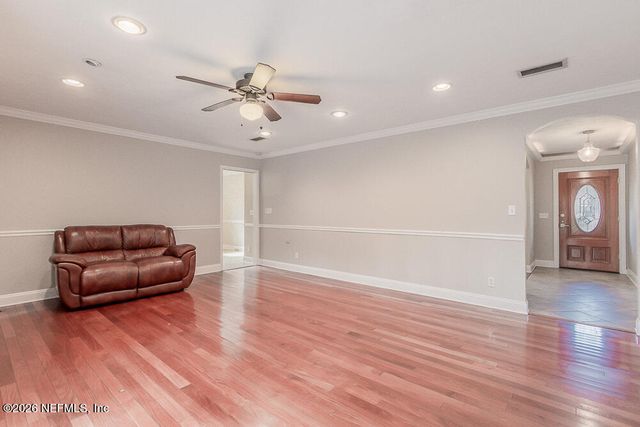 1549 MONTROSE Avenue E, Jacksonville, FL 32210