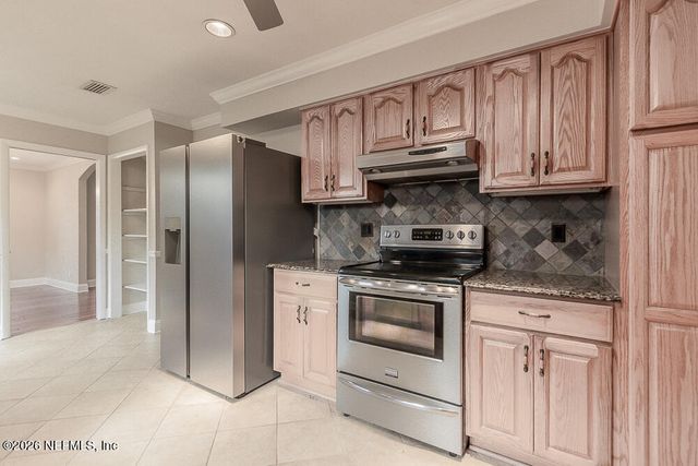 1549 MONTROSE Avenue E, Jacksonville, FL 32210